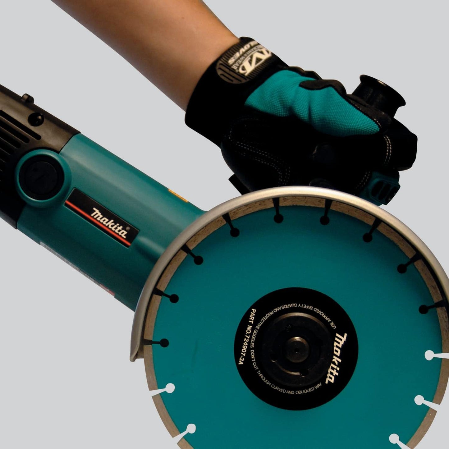 Makita 18V DTW300Z Brushless Cordless Impact Wrench – Tool Only + Makpac Type 2 Case