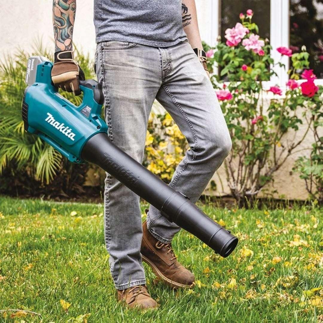Makita DUB184RT 18V LXT Brushless Cordless Blower Kit – Includes 5.0Ah Battery & Charger