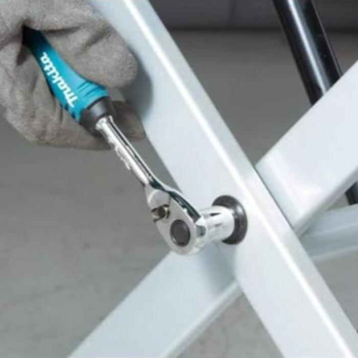 Makita 34-Piece Tool Kit – Sockets & Accessories for Professional and Home Use
