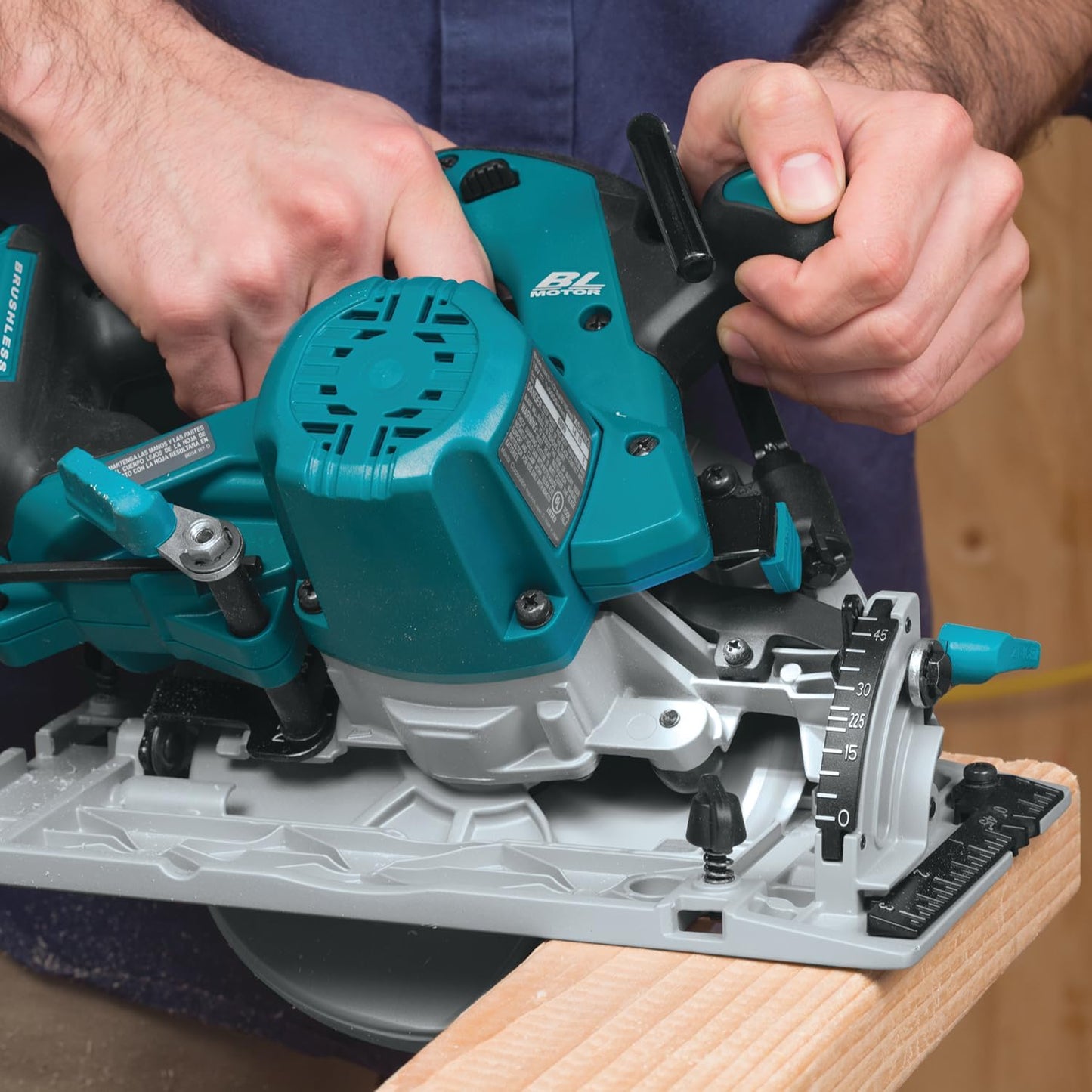 Makita DHS680Z 18V LXT Brushless Circular Saw 165mm – Tool Only (No Battery or Charger)