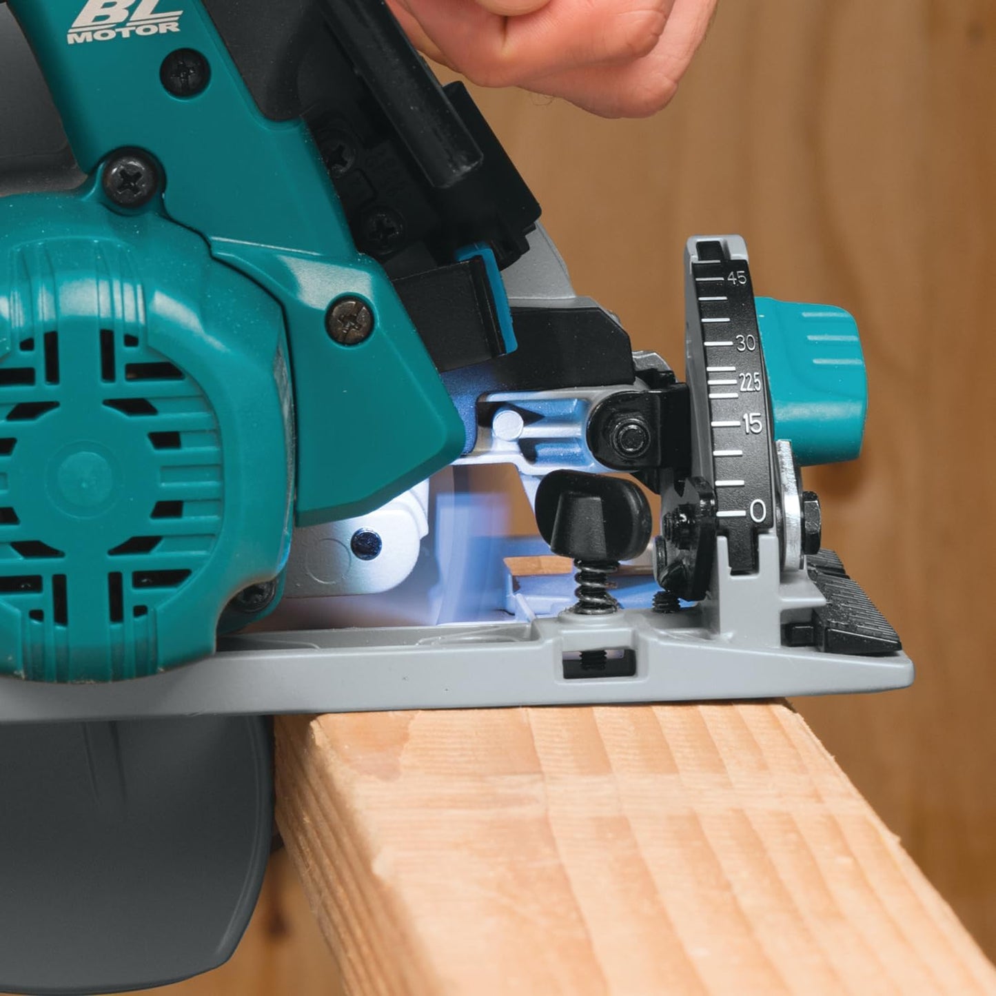 Makita DHS680Z 18V LXT Brushless Circular Saw 165mm – Tool Only (No Battery or Charger)